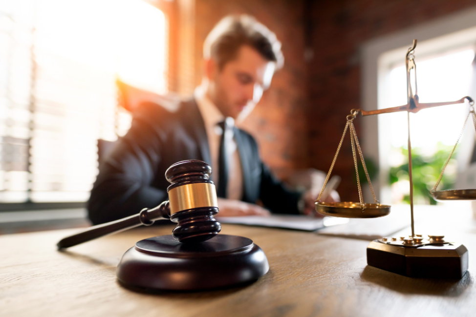 criminal defense attorney
